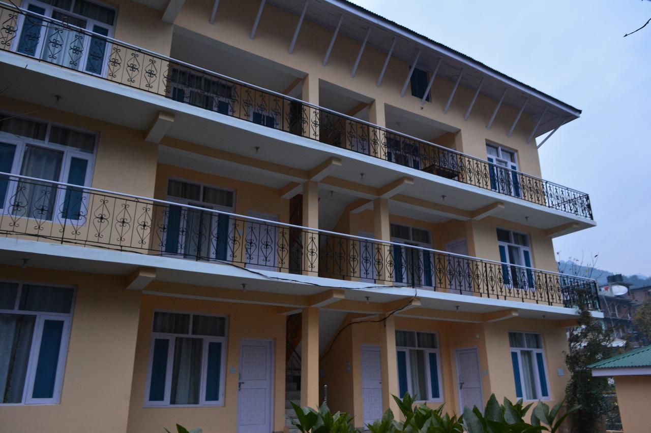 Bed and Breakfast Ambika Bliss Manāli Zewnętrze zdjęcie