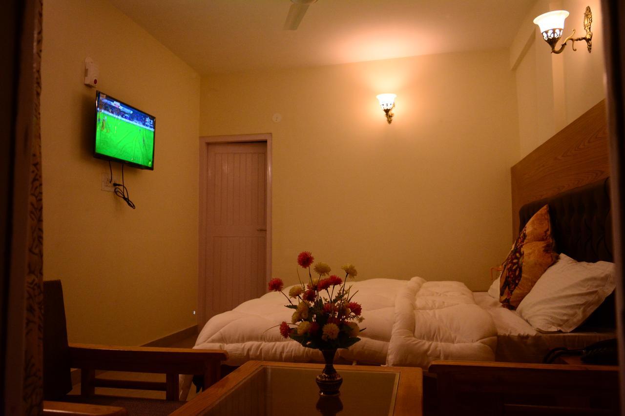 Bed and Breakfast Ambika Bliss Manāli Zewnętrze zdjęcie