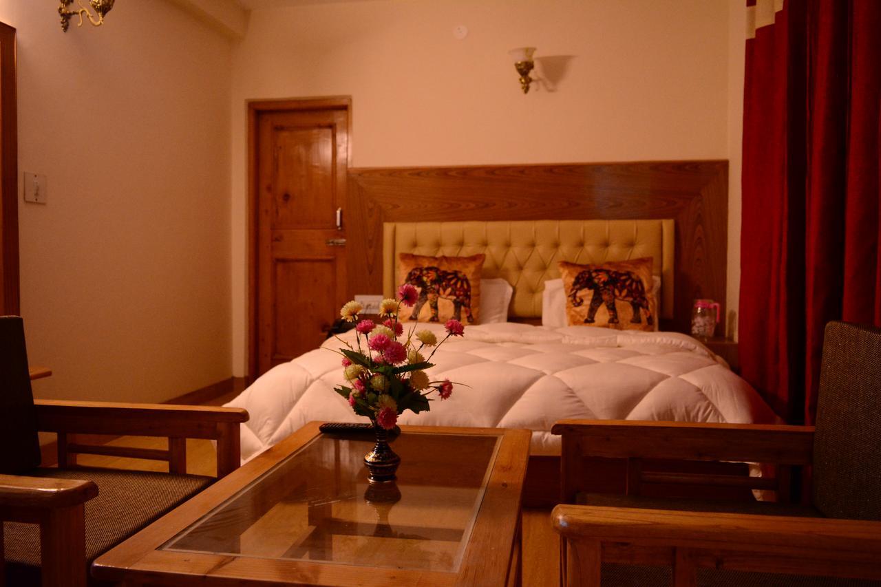 Bed and Breakfast Ambika Bliss Manāli Zewnętrze zdjęcie